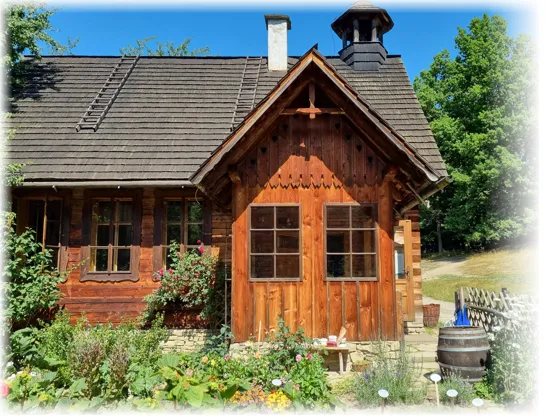 Základná škola z Veľkých Karlovíc - Miloňov